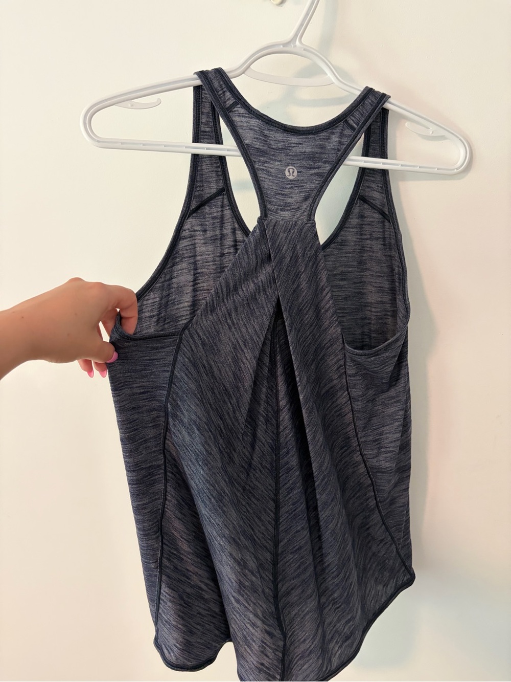 LULULEMON Essential Tank - Picture 5 of 5